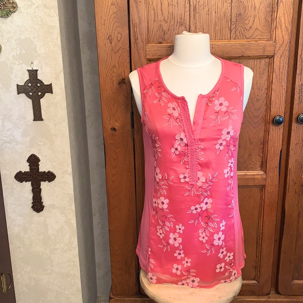NWT⭐️Floral Boho Dressy Tank w/Crocheted Lace at V-Neck by RXB🌺